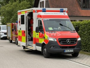 BAYREUTH - 🚑 Dreister Diebstahl aus Rettungswagen am Dienstag (04.11.2025)! Zwei Männer mit Hund stahlen Medikamente während Notfall-Einsatz! 💊