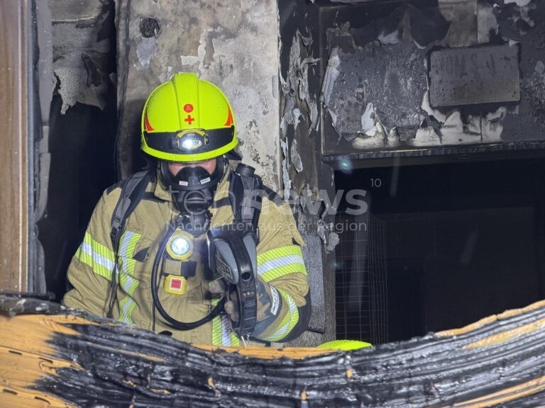 🔥 ROTH - Drei Personen bei Küchenbrand am Montagmorgen (26.11.2025) verletzt. Zwei Katzen leider versendet. Weitere Haustiere durch Feuerwehr gerettet. 🚒