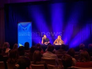 PFAFFENHOFEN AN DER ILM - 📚 Lesebühne 2025 begeistert mit starkem Programm! Von Julia Engelmann bis Henning Sußebach - vielfältige Literatur! 🎭