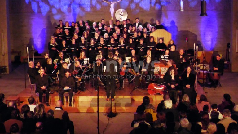 SCHROBENHAUSEN - 🎼 Bach-Konzert am Sonntag (23.11.2025) als Kulturherbst-Finale! Lenbach-Chor und -Orchester in Heilig-Geist-Kirche Mühlried! 🎶