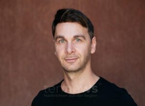 PFAFFENHOFEN AN DER ILM - 📚 Lesebühne startet am Freitag (14.11.2025)! Acht Abende mit Pierre Jarawan, Peter Grandl und Julia Engelmann! 🎭