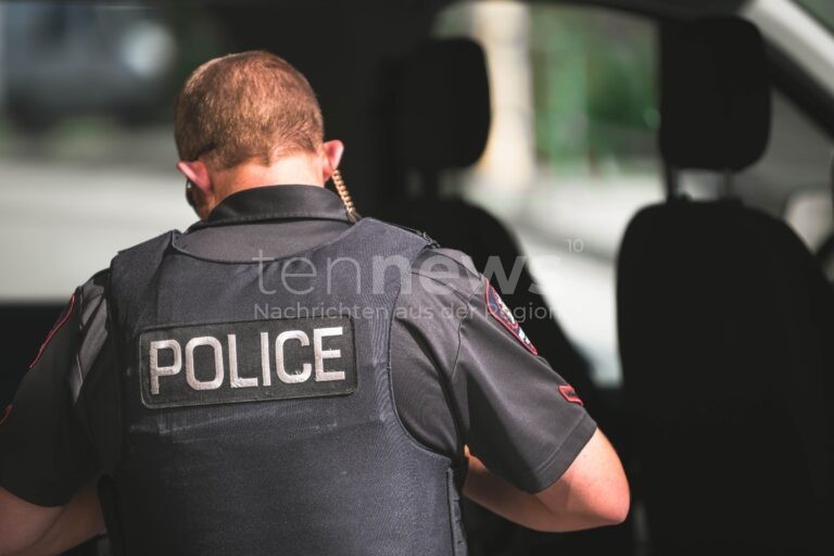 ÎLE D'OLÉRON - 🚗 Autofahrer fährt absichtlich in Menschen! Fünf Verletzte, drei lebensgefährlich - Täter auf französischer Atlantikinsel festgenommen! 🚨