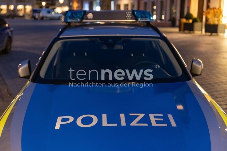 ANSBACH - 🎄 Randale am Mittwoch (27.11.2025) auf Weihnachtsmarkt! Betrunkener (49) pöbelte und griff Sicherheitsdienst an - zu Boden gebracht! 🚨