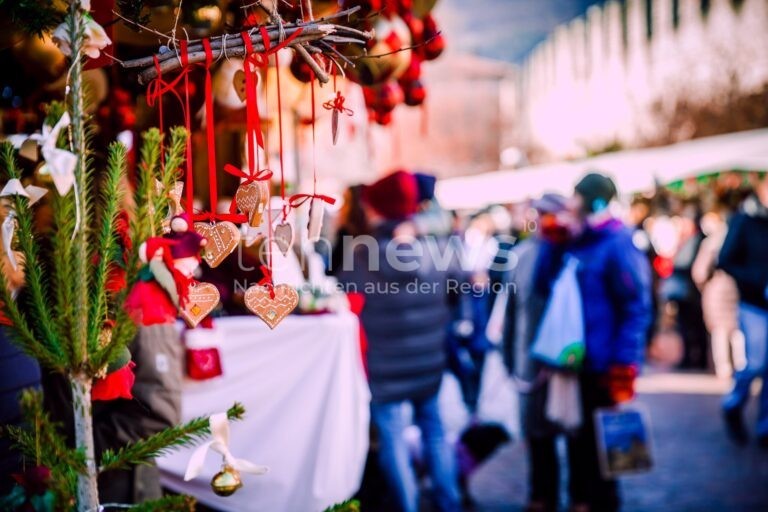 MÜNCHEN - 🎄 Weihnachtsmärkte in Bayern starten Ende November mit verstärkten Sicherheitskonzepten nach Magdeburg-Anschlag 2024! 🚔