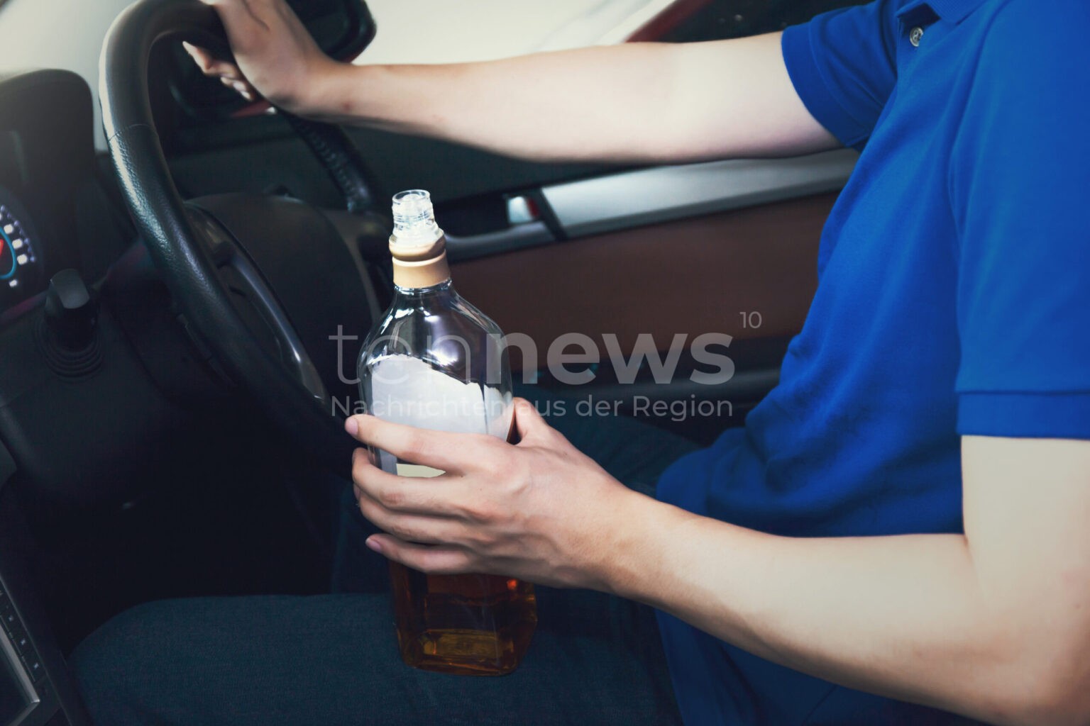 A9 BEI PEGNITZ - 🍺🚗 3,3 Promille! Volltrunken am Montag (03.11.2025) auf A9 - Beifahrer sogar mit 3,6 Promille! Polizei stoppt Schlangenlinienfahrer! 🚨