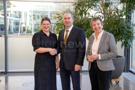 MÜNCHEN - 🤝 Aiwanger traf norwegische Wirtschaftsministerin! Bayern setzt auf grünen Wasserstoff und Zusammenarbeit - 1,62 Milliarden Euro Handelsvolumen! 💼