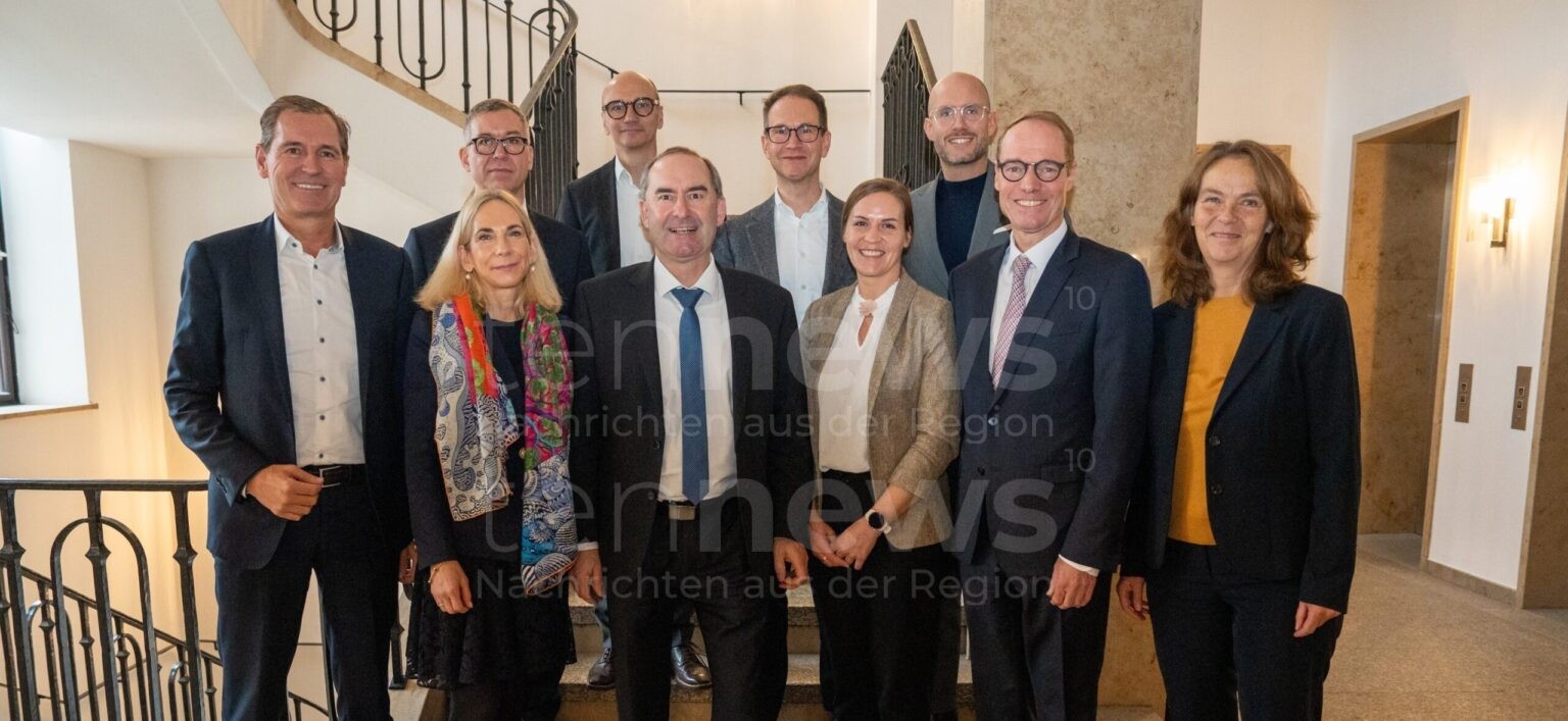 MÜNCHEN - 💊 Aiwanger trifft Pharma-Vertreter! Bayern soll wieder "Apotheke der Welt" werden - 35.000 Arbeitsplätze im Fokus! 🏭