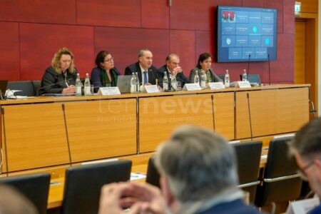 MÜNCHEN - 🏭 Mittelstandsbericht am Donnerstag (04.12.2025)! Aiwanger warnt vor gewaltigen Herausforderungen für 589.223 Firmen in Bayern! 📊