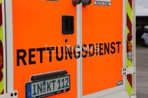 A9 BEI INGOLSTADT - 😴 Sekundenschlaf am Sonntag (21.12.2025)! Bulgarischer Fahrer (22) überschlug sich - schwer verletzt! 🚑