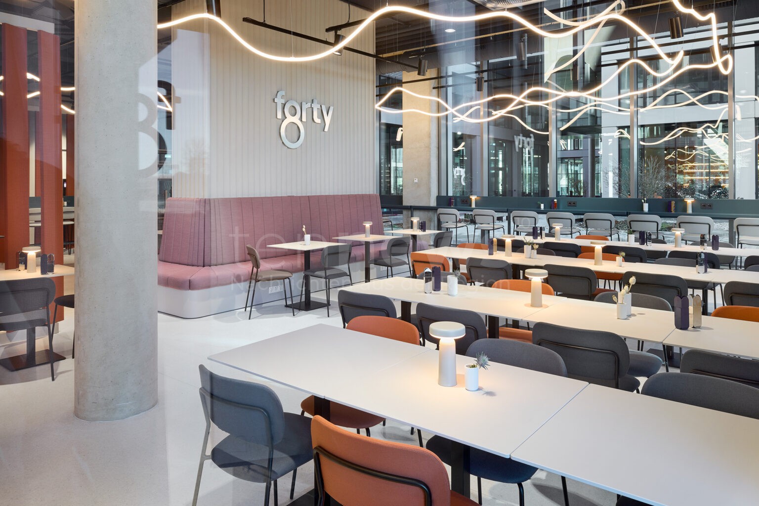 MÜNCHEN - 🍽️ Neue Gastronomie seit Mittwoch (03.12.2025)! Bistro forty8 und Cafébar nosh am LabCampus - auch für externe Gäste geöffnet! ☕