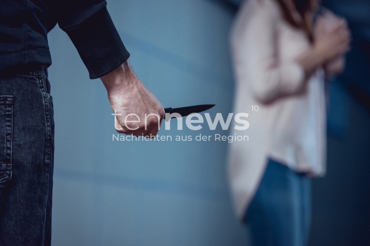 Tödliche Messerattacke: Ex-Partner (49) ersticht Frau (45) - tennews INGOLSTADT - ⚔️ Tödliche Messerattacke am Freitag (05.12.2025)! Ex-Partner (49) ersticht Deutsche (45) - Söhne versuchen Mutter zu retten! 🚔