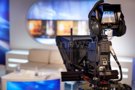 KÖLN - 📺 RTL streicht 600 von 7500 Stellen! TV-Werbeumsätze um 20 Prozent gesunken - Raab-Deal sorgt für Frust! 💸