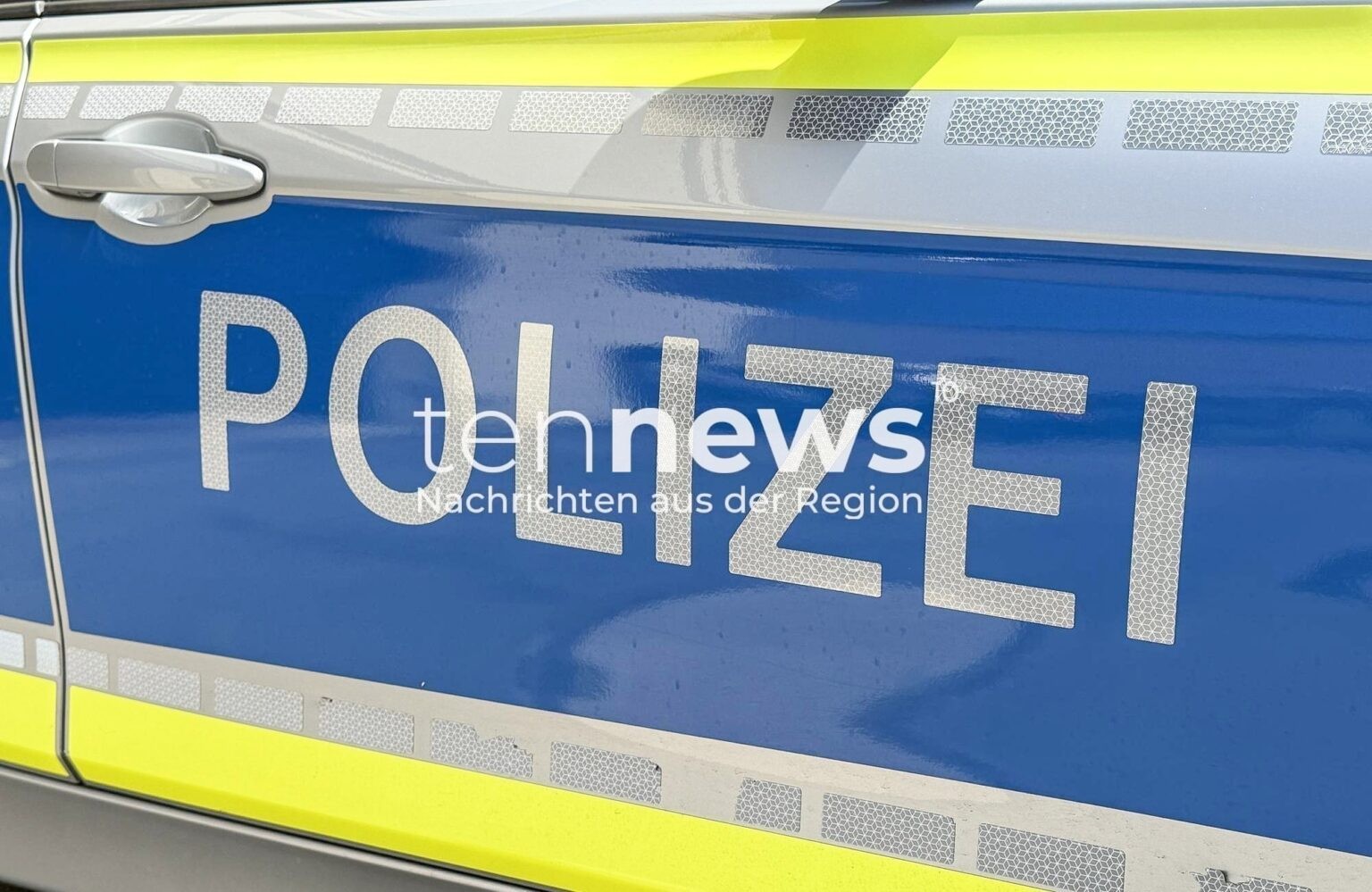 INGOLSTADT - 🚗 Schwarzer BMW am Mittwoch (07.01.2026) wechselt auf Gegenfahrbahn! Opel muss Vollbremsung machen - VW fährt auf! 💥