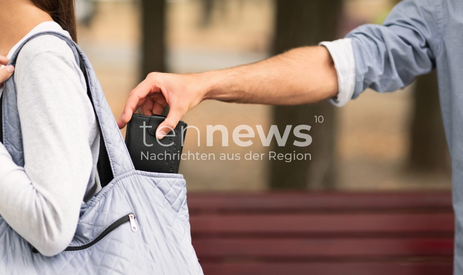 PFAFFENHOFEN AN DER ILM - 👛 Geldbörsen-Dieb am Samstag (03.01.2025) schlägt im Supermarkt zu! Frau (54) bestohlen - 50 Euro Schaden beim Einkaufen! 🛒