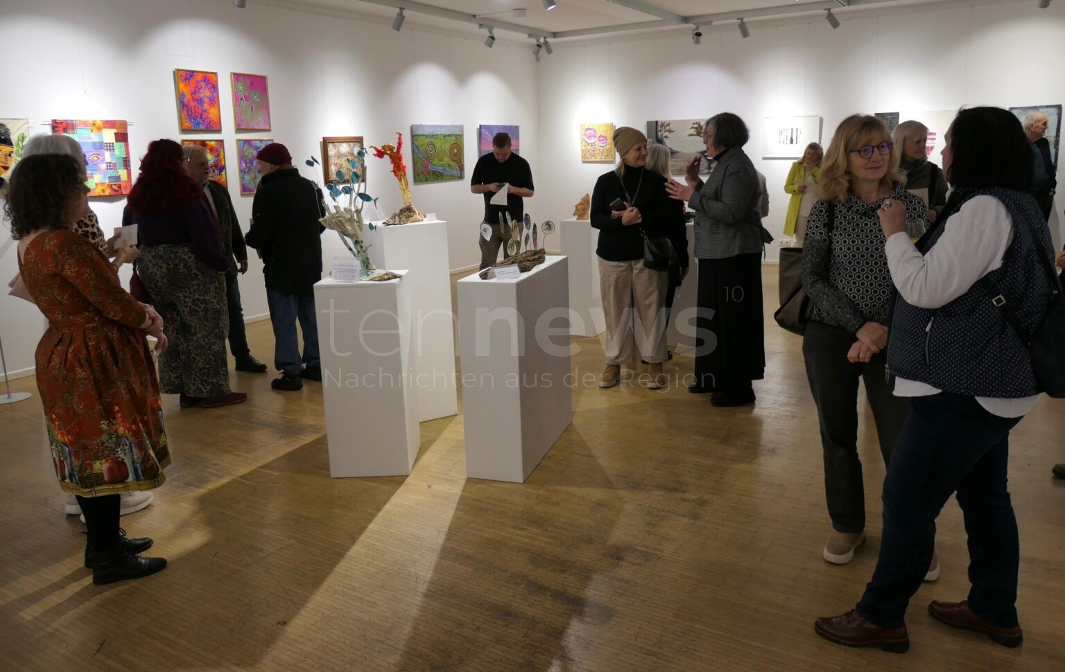 PFAFFENHOFEN AN DER ILM - 🎨 Kunstkreis zeigt "Augenblicke"! Vergängliche Momente in Farbe und Form - Ausstellung bis 25. Januar! 🖼️