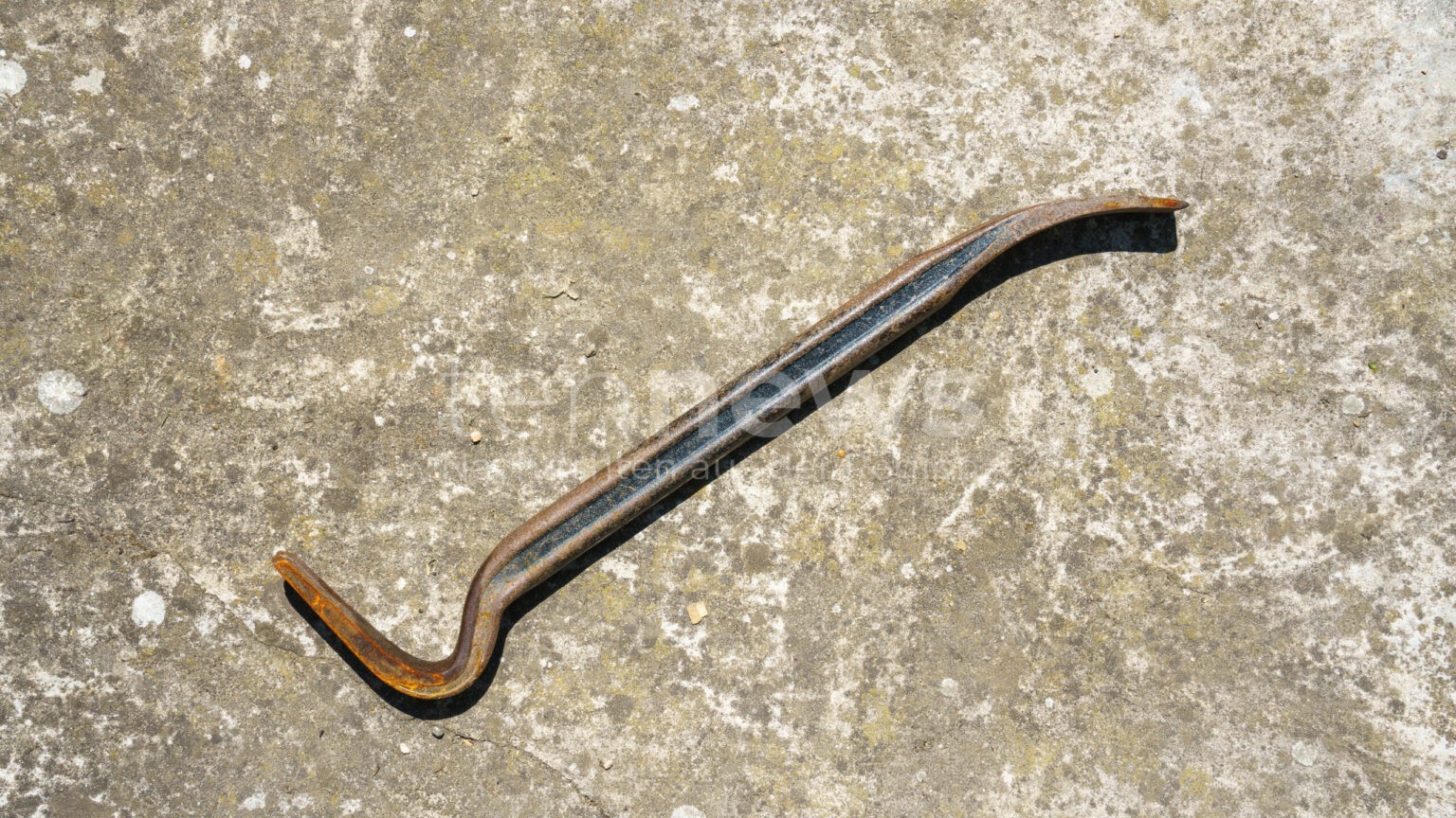 RENNERTSHOFEN - 🚬 Versuchter Aufbruch von Donnerstag (15.01.2026) auf Freitag (16.01.2026)! Täter scheitern an Zigarettenautomat! 🚔