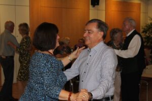 PFAFFENHOFEN AN DER ILM - 💃 Kostenlose Tanznachmittagen für Senioren im Hofberg! Tanztreff jeden 2. Mittwoch + Line-Dance. Gedächtnistraining auch verfügbar. 🎉